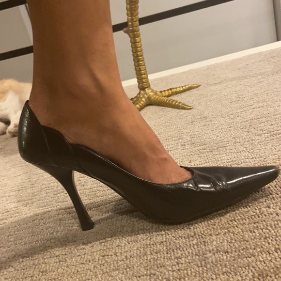 BCBGirls 8.5 pointed toe black heels - Picture 6 of 6
